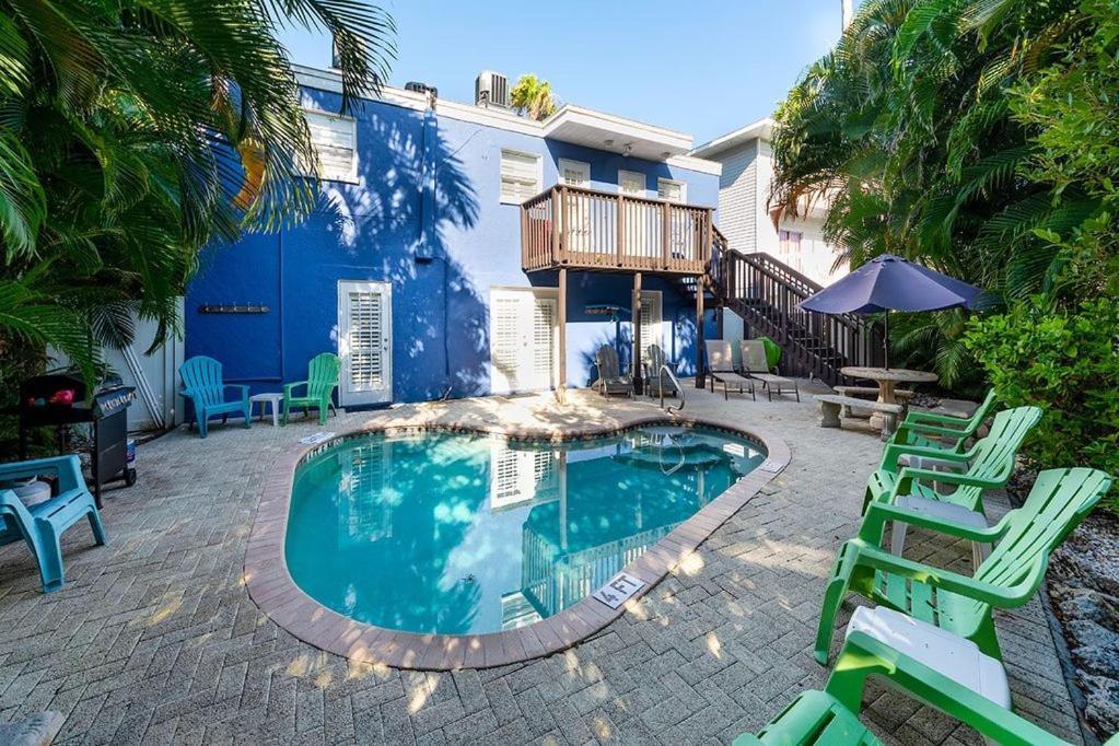 برادنتون بيتش Beach Getaway Pool Condo Between The Island Marina And Beach المظهر الخارجي الصورة