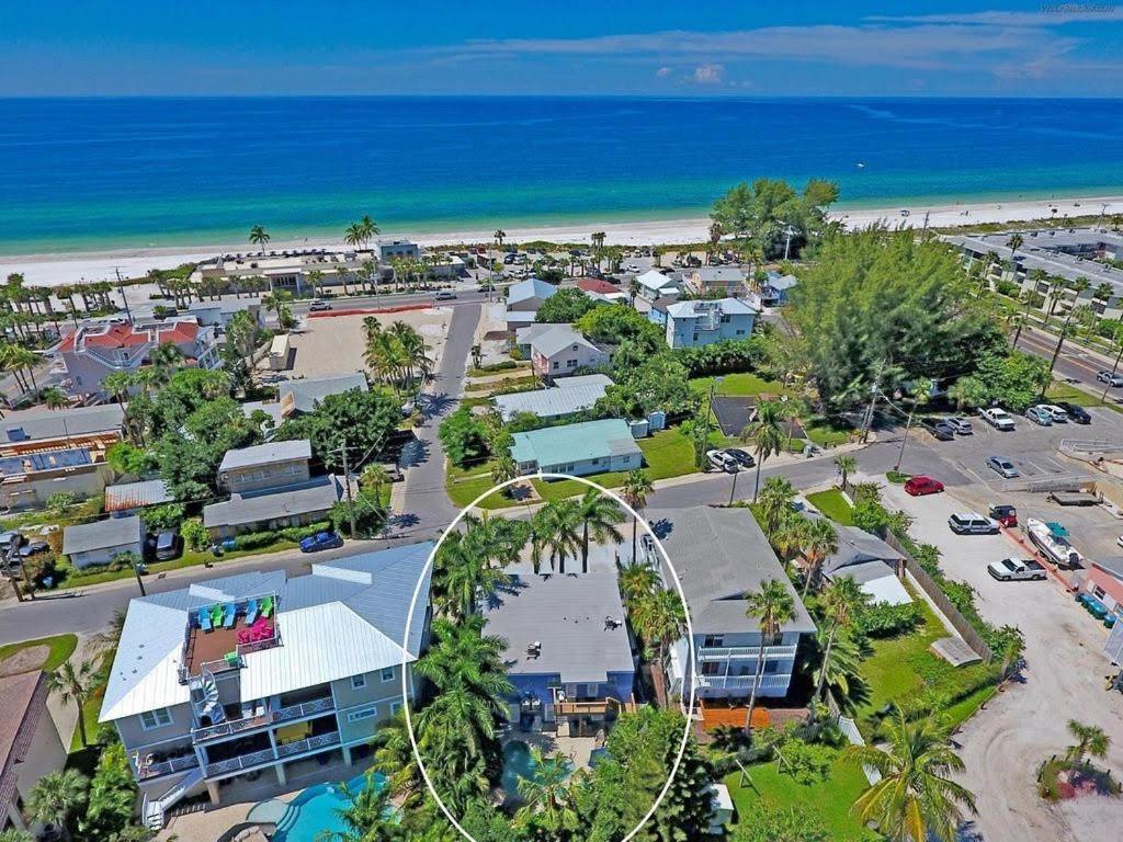 برادنتون بيتش Beach Getaway Pool Condo Between The Island Marina And Beach المظهر الخارجي الصورة